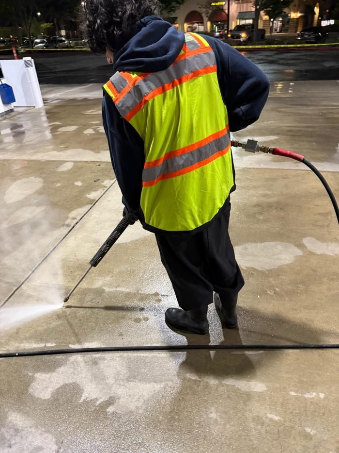 Fuel-station forecourt, canopy, or concrete cleaning